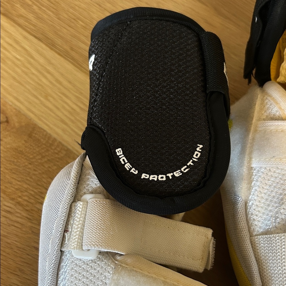 Bauer Supreme ONE40 Elbow Pads Size Small - Picture 5 of 10